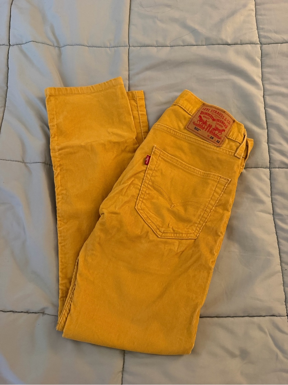 Levi's Women’s Corduroy Straight Fit Cut in Mustard W28 L32